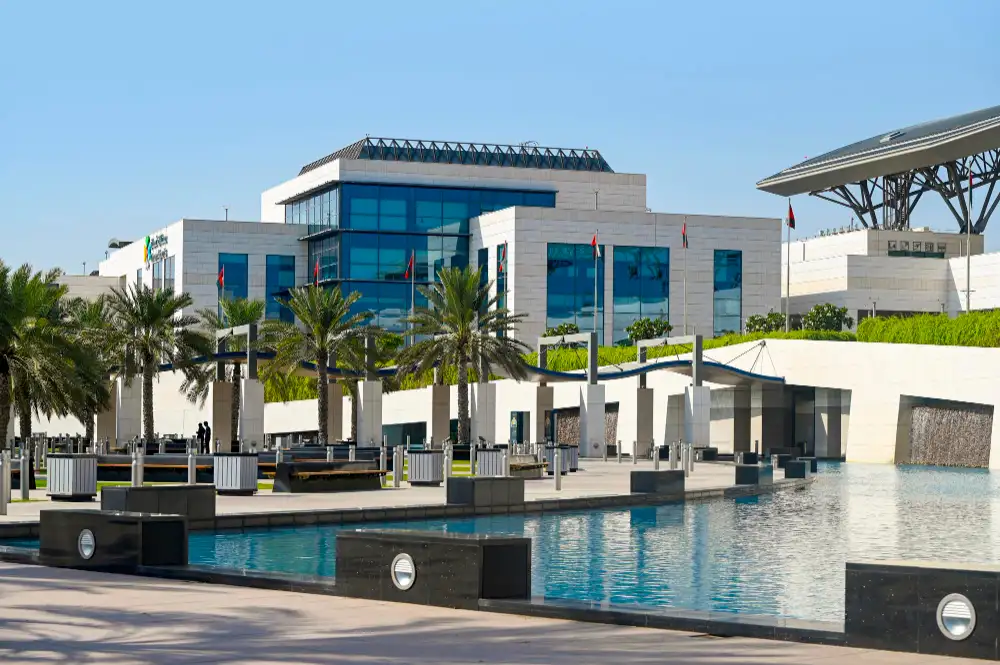 خدمات تركيب وصيانة الواجهات الزجاجية والألومنيوم في جدة: 0599808883