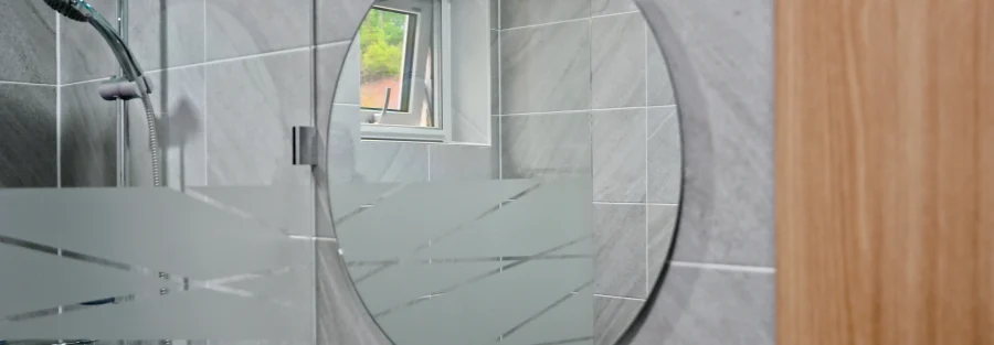 شركات متخصصة في تركيب المرايا والزجاج للمنازل والمكاتب: 0599808883