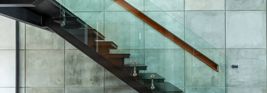 أفضل شركة زجاج سيكوريت ومرايا وأبواب ودرابزين زجاج في السعودية: 0599808883