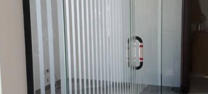 تركيب زجاج سيكوريت - زجاج سيكوريت - شركة ياش للمقاولات العامة: 0599808883