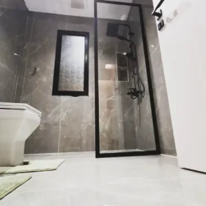 أفضل شركة في جدة لتوريد وتركيب أبواب الدش والمرايا: 0599808883