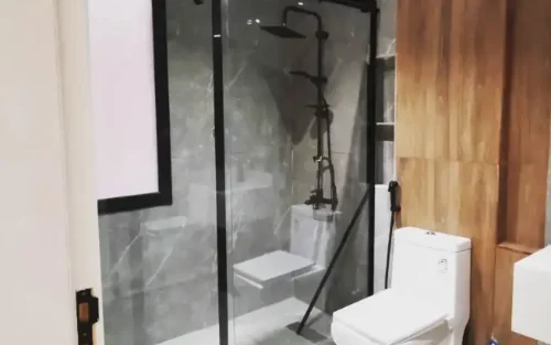 أفضل أنواع فواصل الشاور الزجاجية وأسعارها في جدة: 0599808883